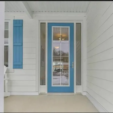Adorable Cottage Port Stanley Exterior photo
